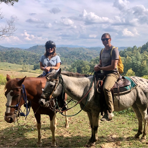 Meet Your Posher - Picture 6 of 13